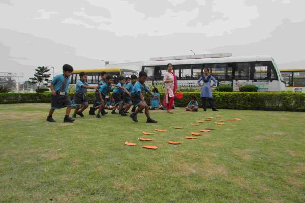 STEM World School Conduct Fun Games