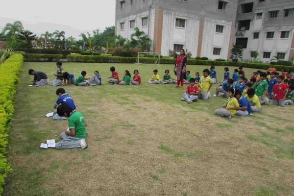 STEM World School Conduct Fun Games