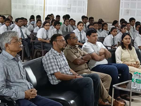 Shri Alok Rajoria, IPS, Commissioner, Barrackpore City Police Visited STEM World School