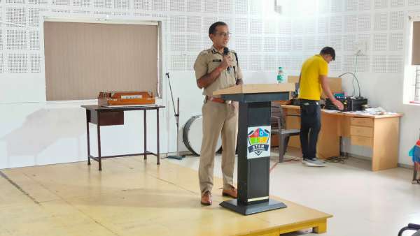 Shri Alok Rajoria, IPS, Commissioner, Barrackpore City Police Visited STEM World School